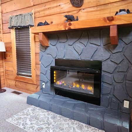 Story Brook: Beautiful True Log Cabin! Close To Dollywood, State Park, And More! Sevierville Extérieur photo