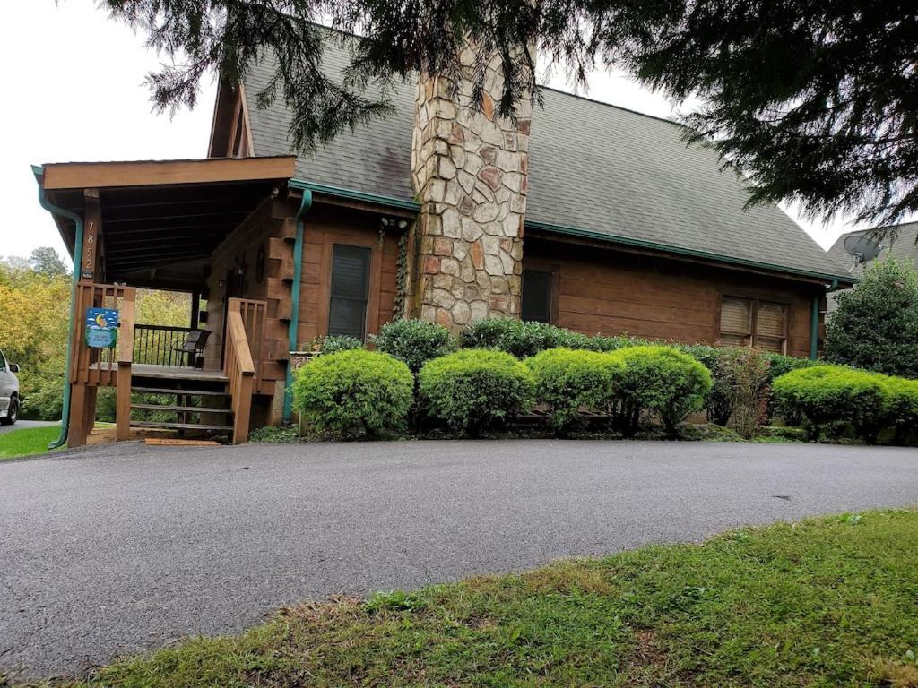 Story Brook: Beautiful True Log Cabin! Close To Dollywood, State Park, And More! Sevierville Extérieur photo