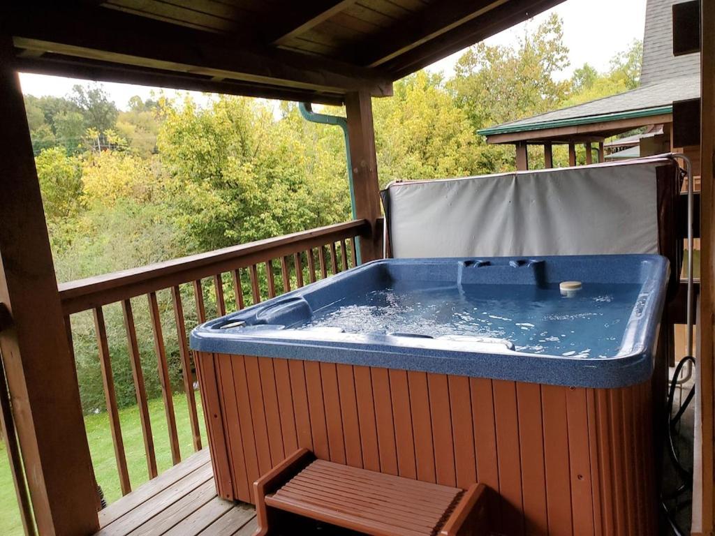 Story Brook: Beautiful True Log Cabin! Close To Dollywood, State Park, And More! Sevierville Extérieur photo
