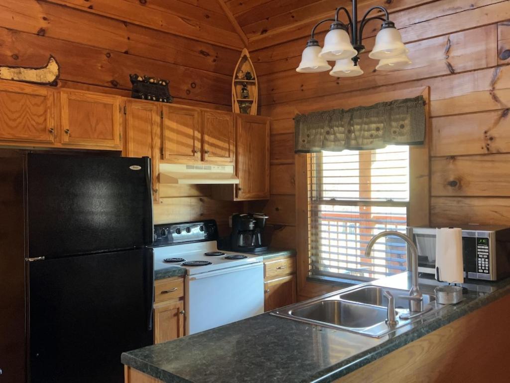 Story Brook: Beautiful True Log Cabin! Close To Dollywood, State Park, And More! Sevierville Extérieur photo